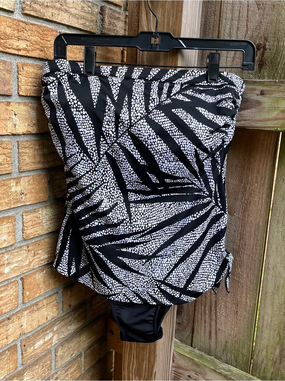 Paradise Bay Black & White Palm-Print One-Piece Swimsuit
